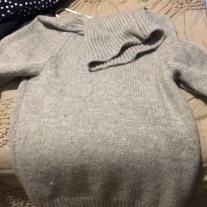 Gap size small grey sweater